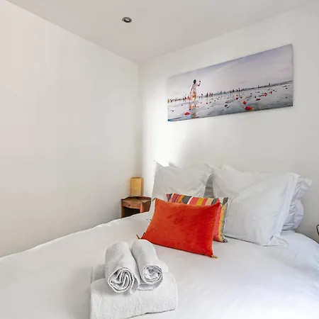 Bed & Breakfast Rooftop Views Cosy 2 Bedroom Parigi