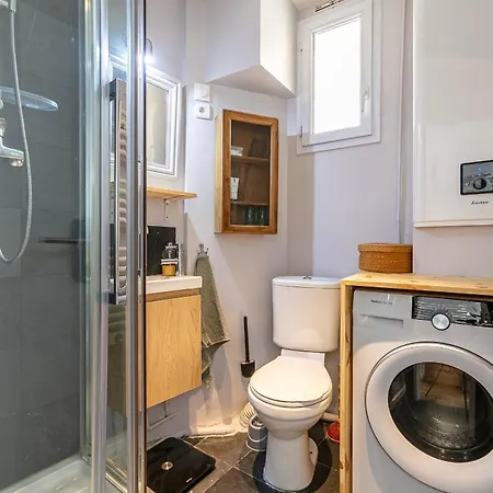 Rooftop Views Cosy 2 Bedroom Bed & Breakfast Parigi