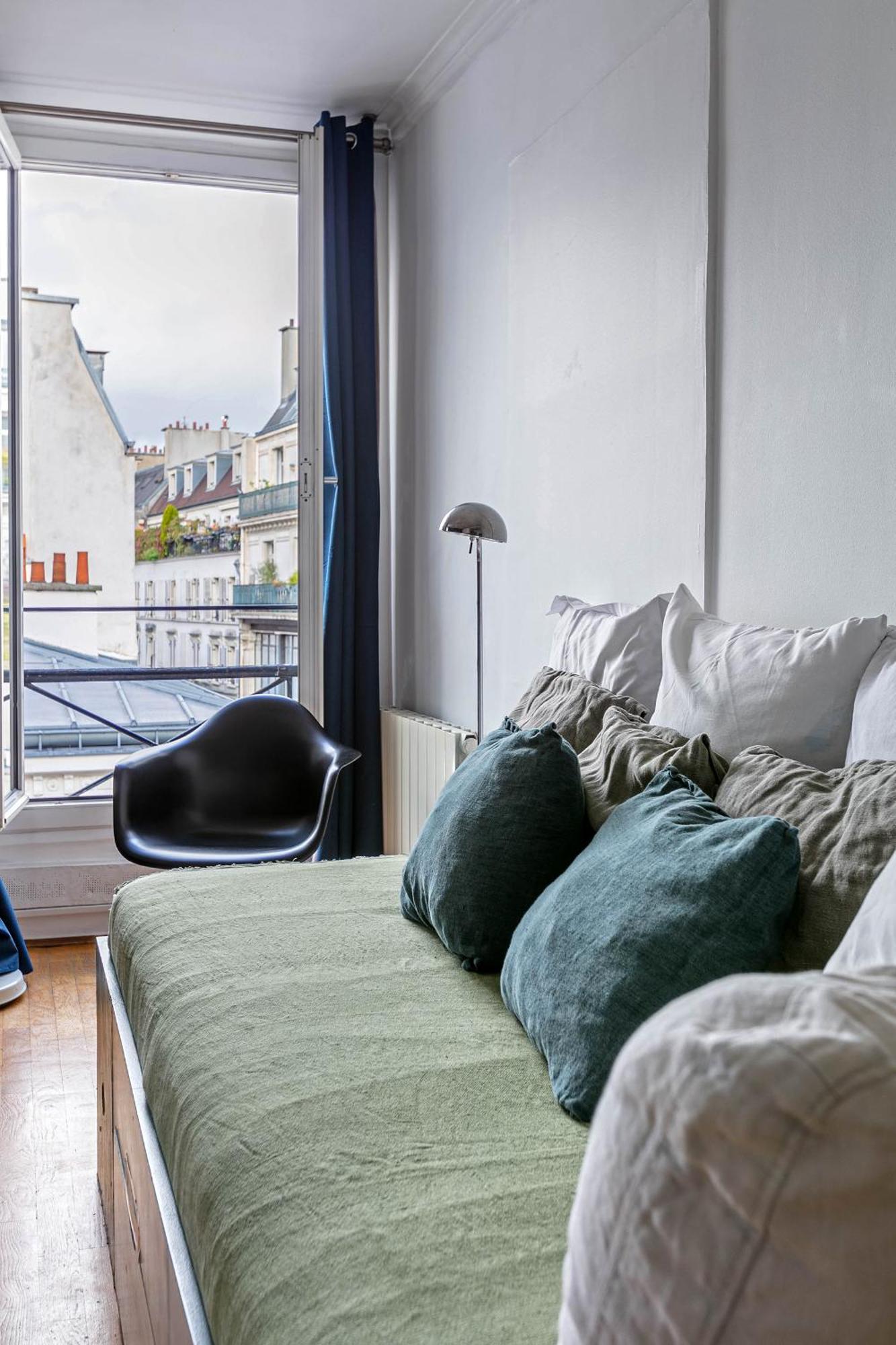 Rooftop Views Cosy 2 Bedroom Bed & Breakfast