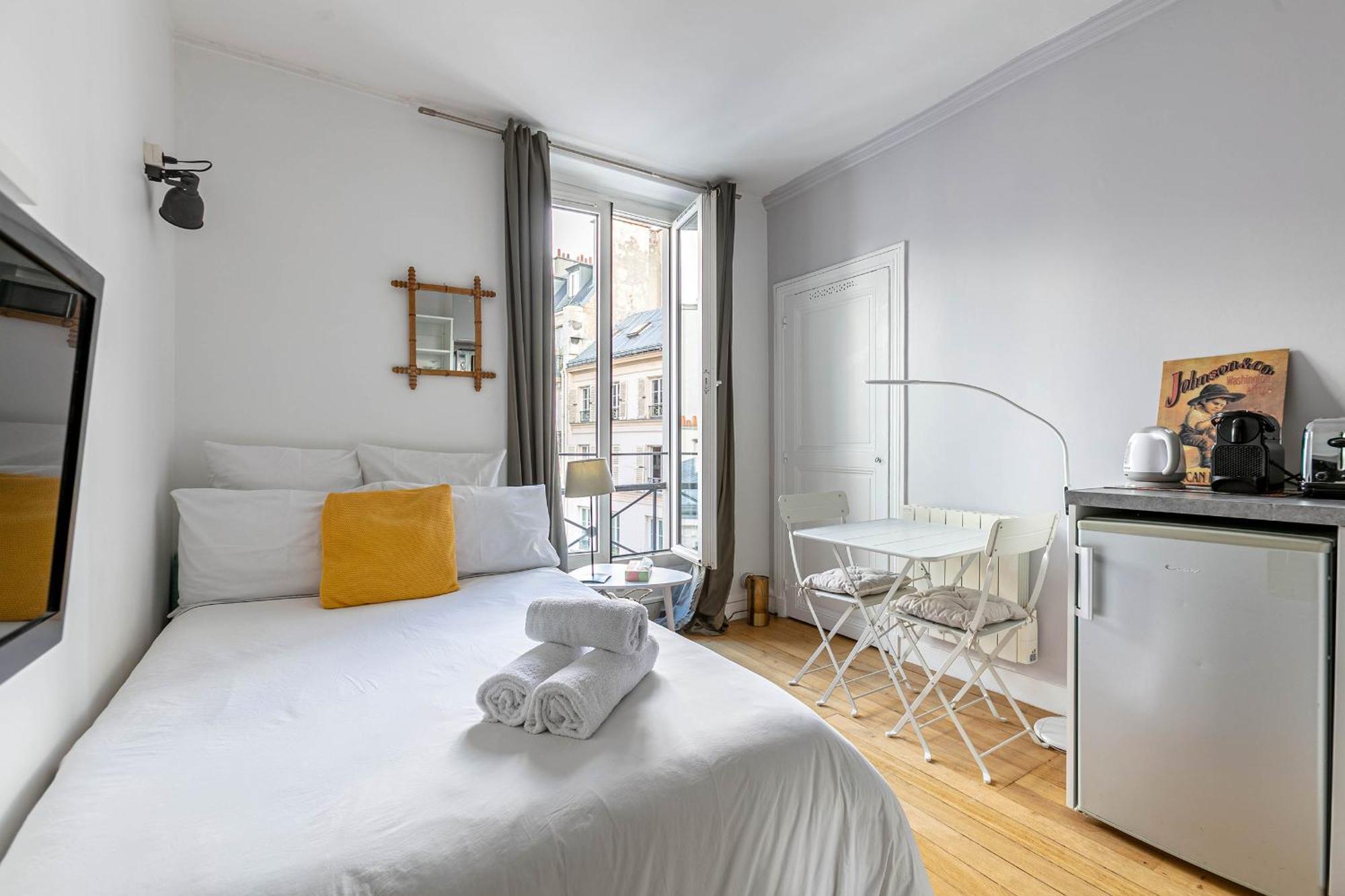 Rooftop Views Cosy 2 Bedroom Bed & Breakfast