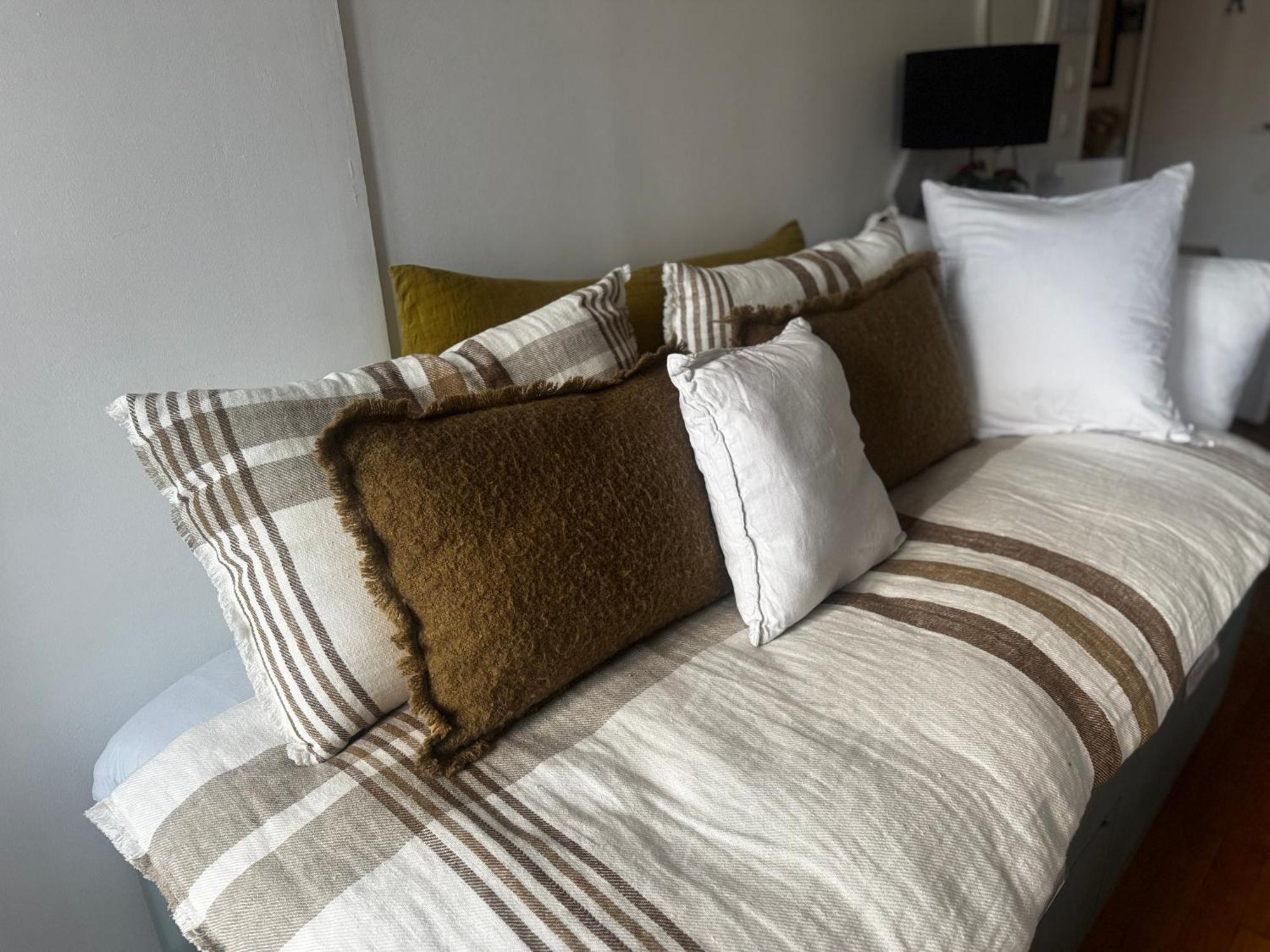 Bed & Breakfast Rooftop Views Cosy 2 Bedroom